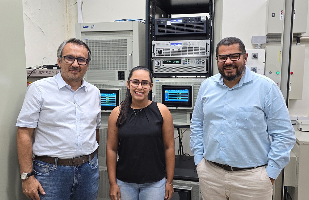 Marcos Julio Rider Flores, Jéssica Alice Alves da Silva e Luiz Carlos Pereira da Silva (FEEC) (esq. para dir.)